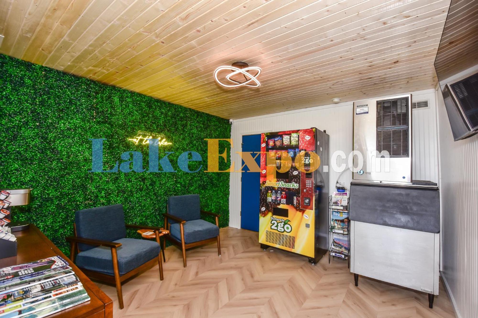 Laurie The Lake House Inn المظهر الخارجي الصورة