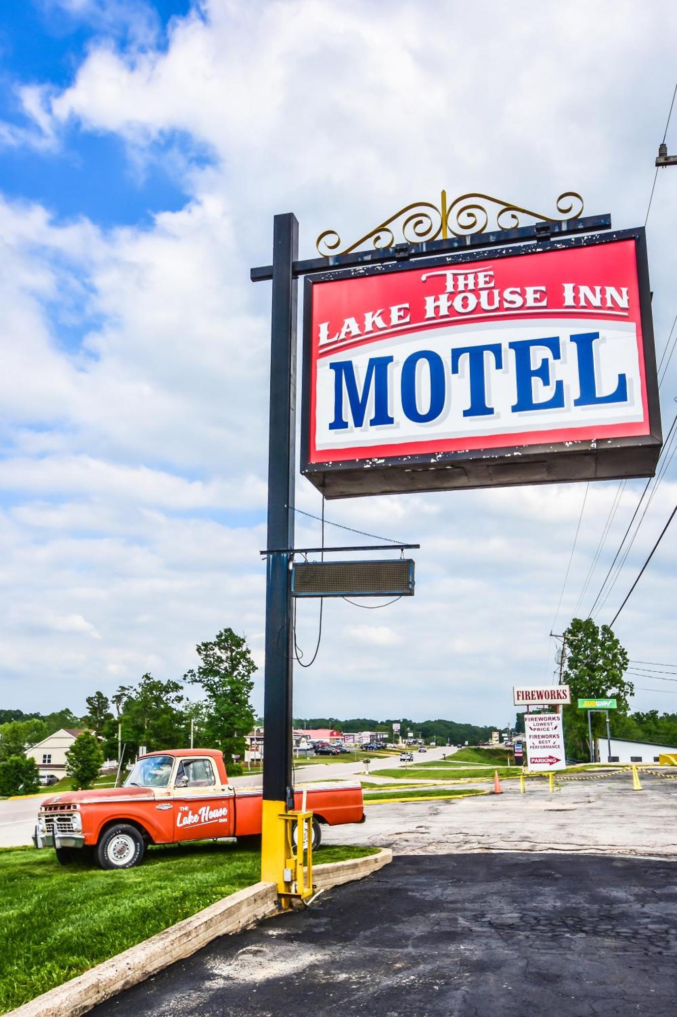 Laurie The Lake House Inn المظهر الخارجي الصورة